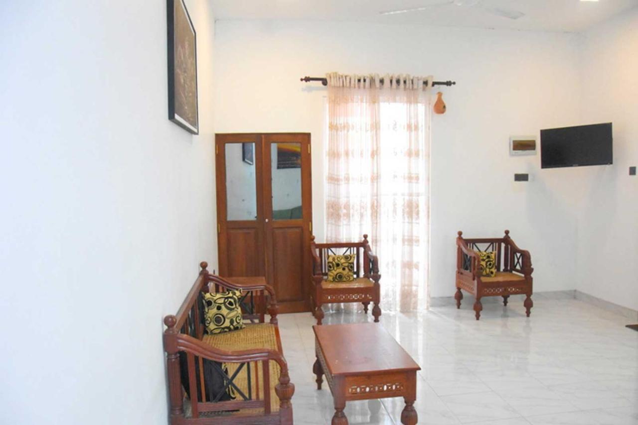 Thinaya Lake Resort Anuradhapura Exterior foto