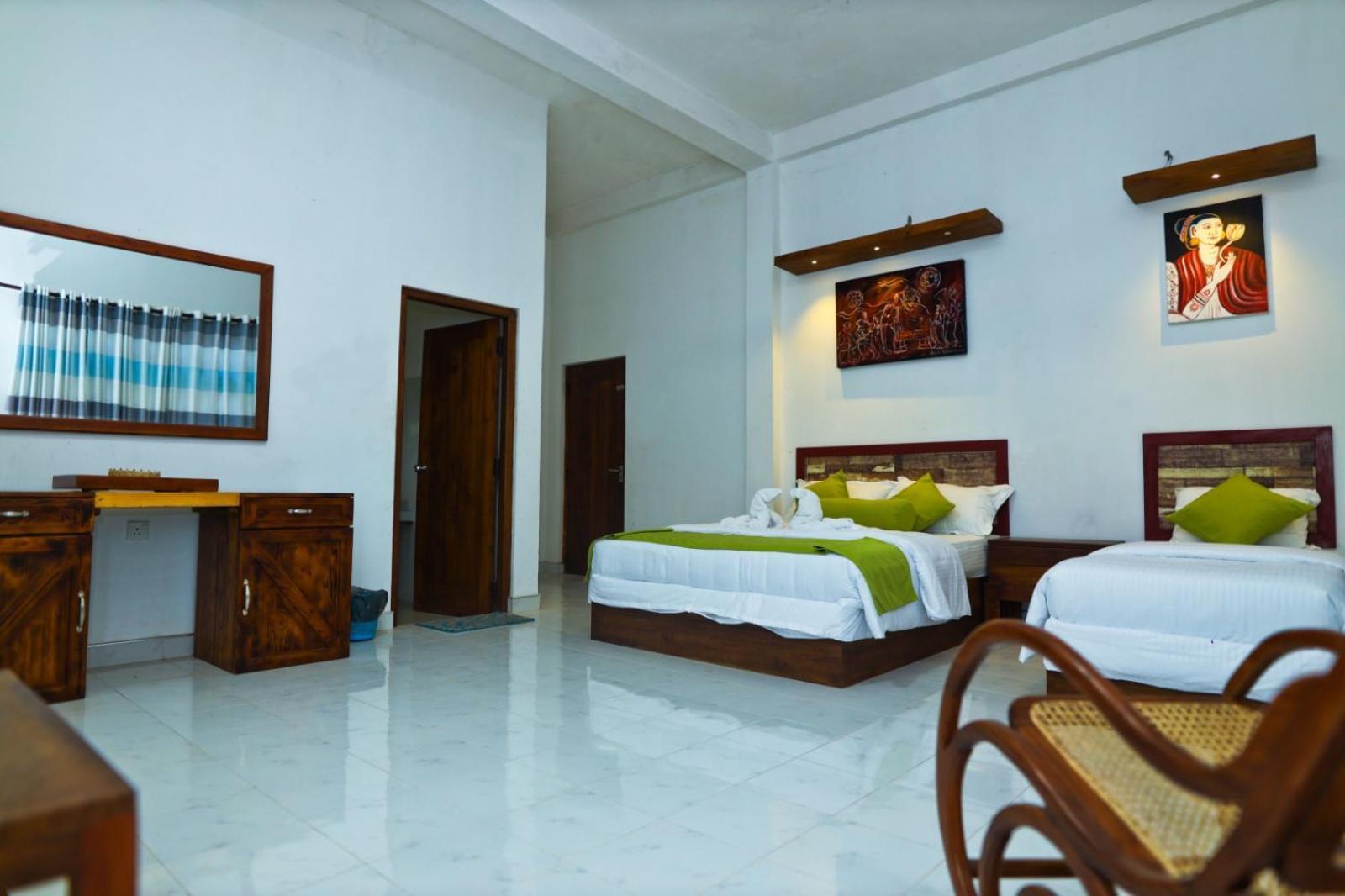 Thinaya Lake Resort Anuradhapura Exterior foto